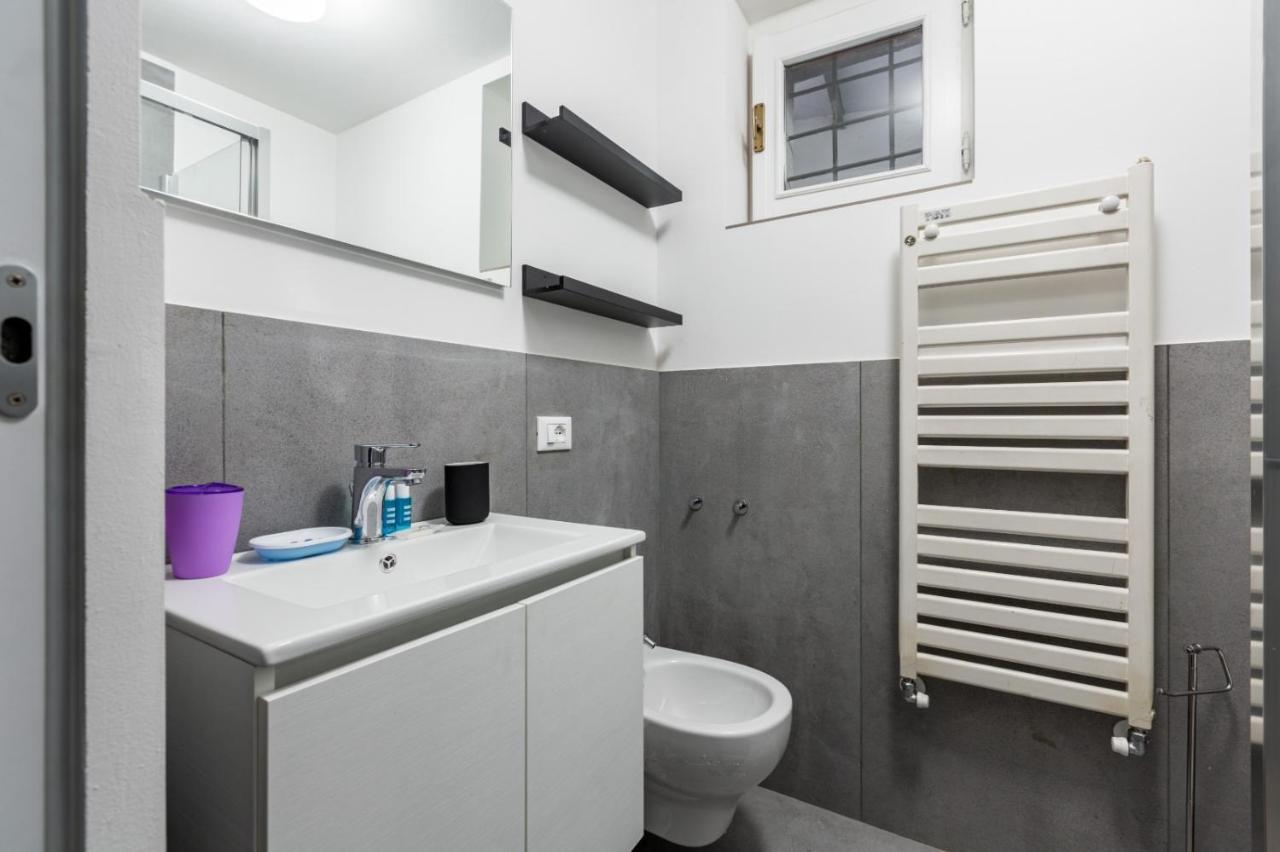 New! Studio Apt 700M From Corso Lodi! Milan Exterior photo