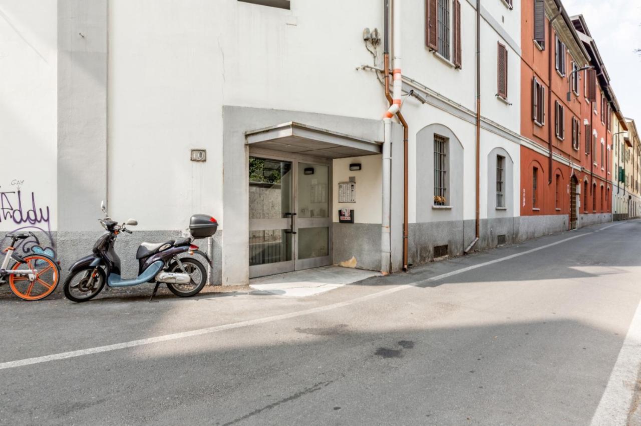 New! Studio Apt 700M From Corso Lodi! Milan Exterior photo