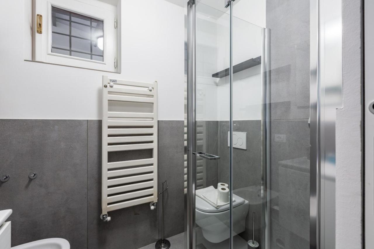New! Studio Apt 700M From Corso Lodi! Milan Exterior photo
